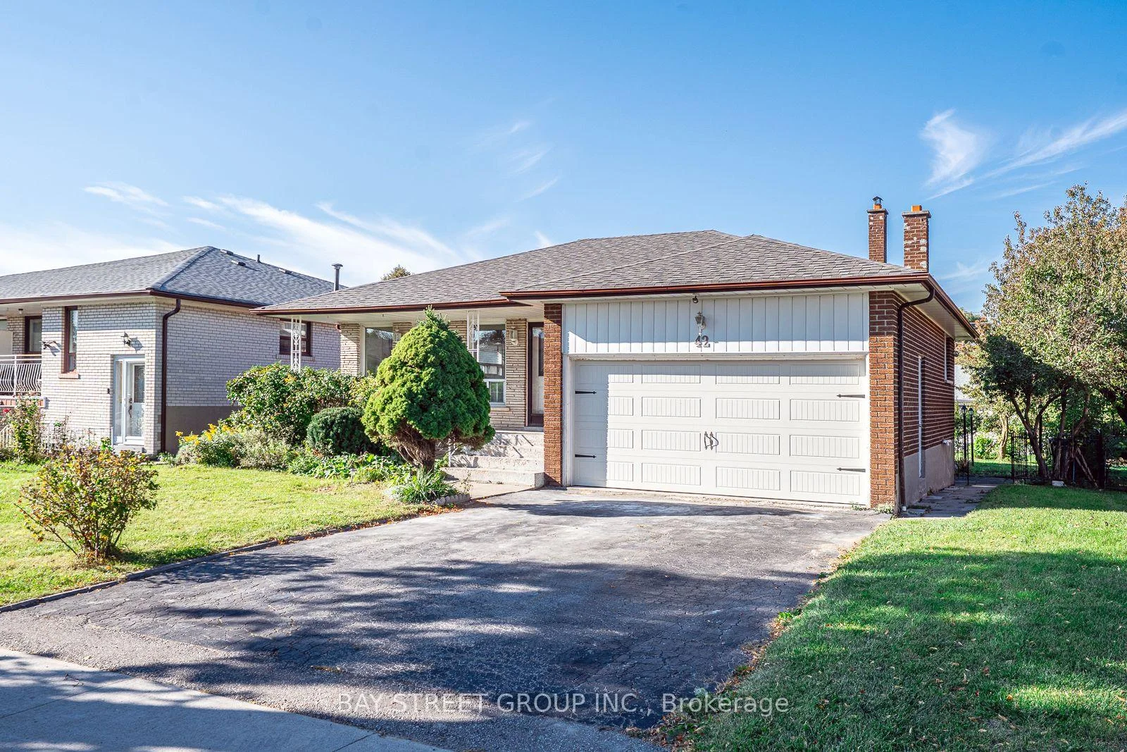 Photo 21 of 42 Faye Drive, North York, Pleasant View — HOMEH
