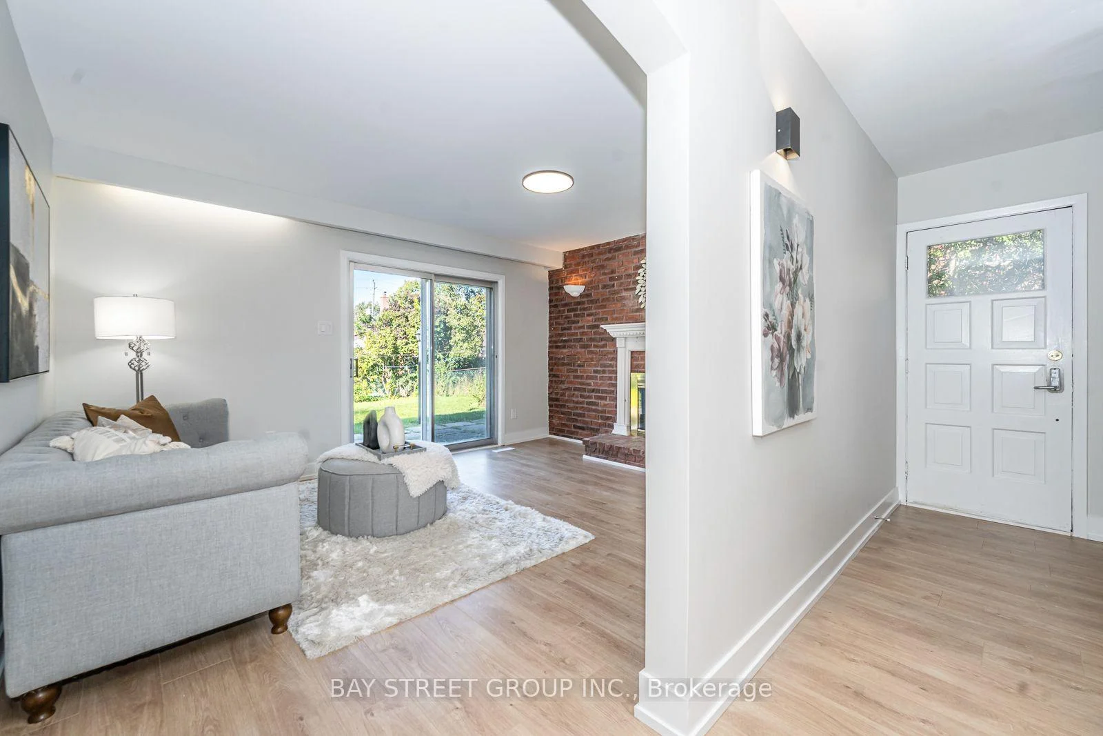 Photo 33 of 42 Faye Drive, North York, Pleasant View — HOMEH