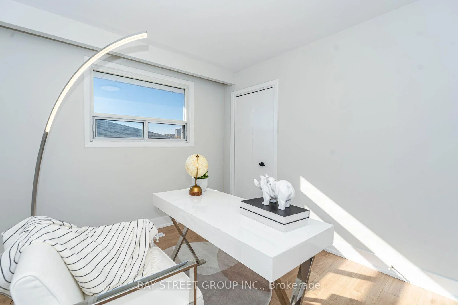 Photo 39 of 42 Faye Drive, North York, Pleasant View — HOMEH