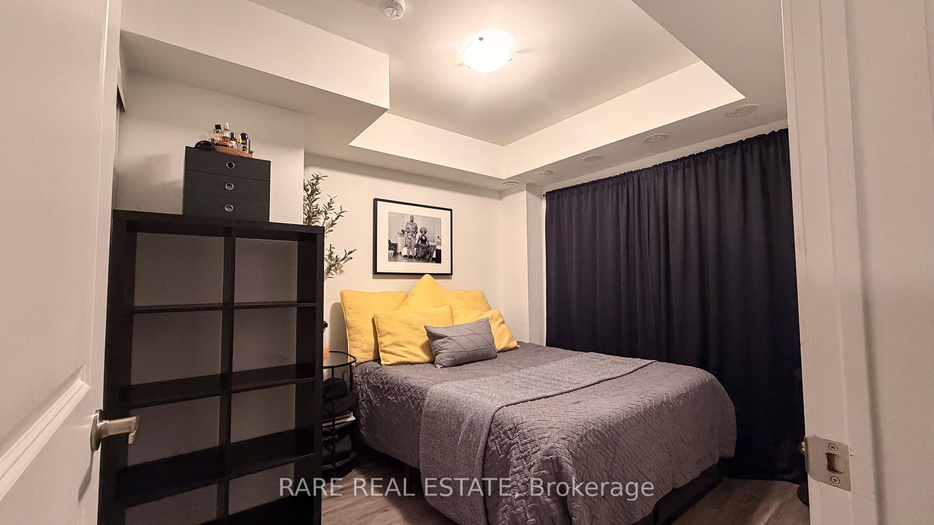 Photo 8 of Unit 4, 10 Marquette Avenue, Toronto, Englemount-Lawrence — HOMEH
