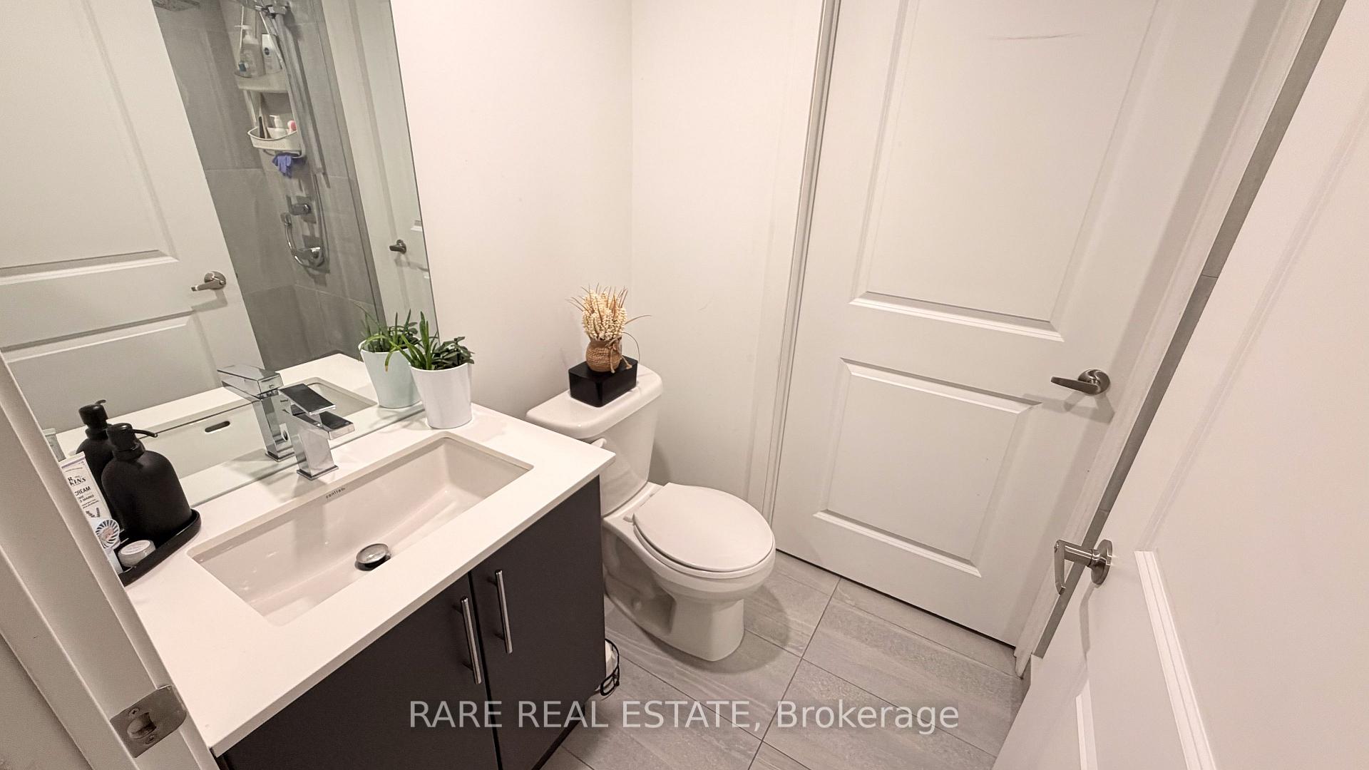 Photo 12 of Unit 4, 10 Marquette Avenue, Toronto, Englemount-Lawrence — HOMEH