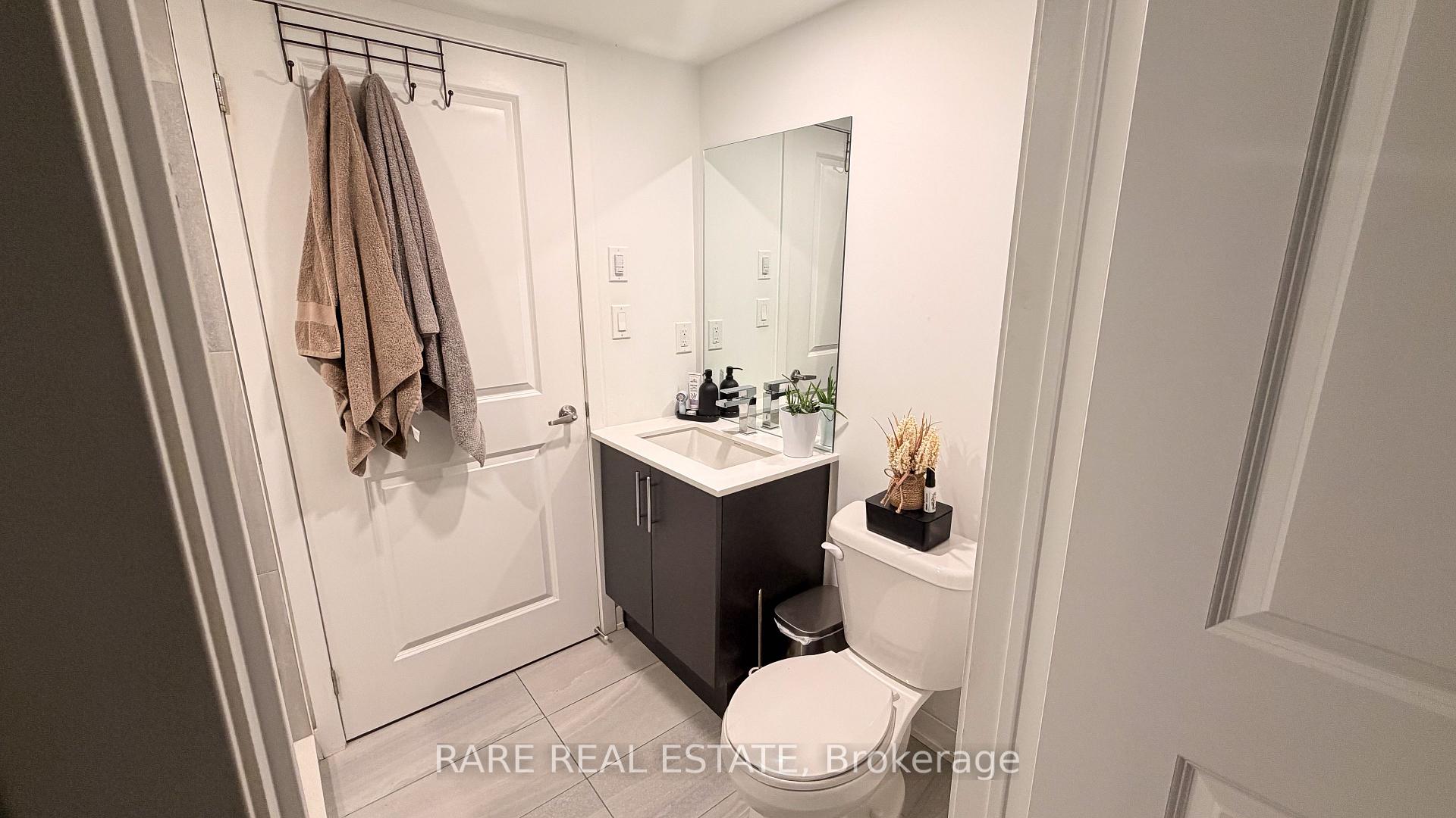 Photo 13 of Unit 4, 10 Marquette Avenue, Toronto, Englemount-Lawrence — HOMEH