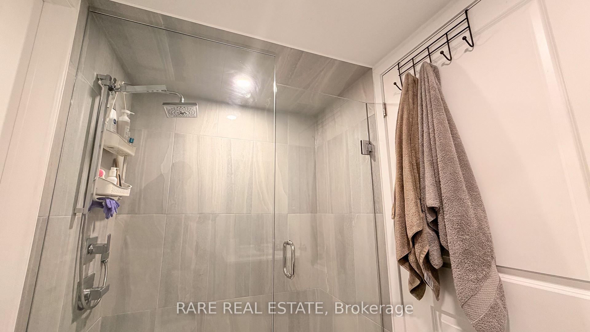 Photo 14 of Unit 4, 10 Marquette Avenue, Toronto, Englemount-Lawrence — HOMEH