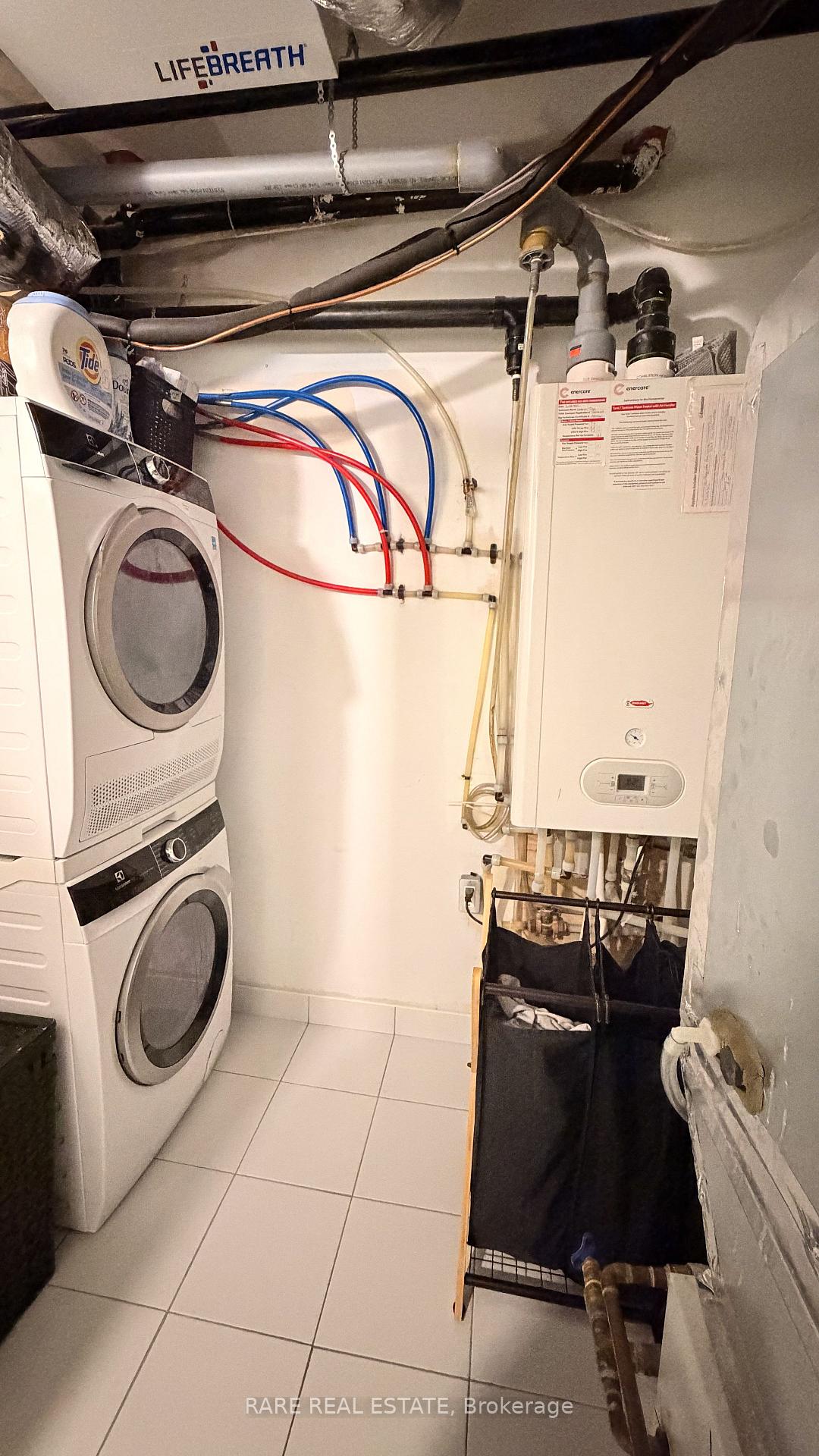Photo 15 of Unit 4, 10 Marquette Avenue, Toronto, Englemount-Lawrence — HOMEH