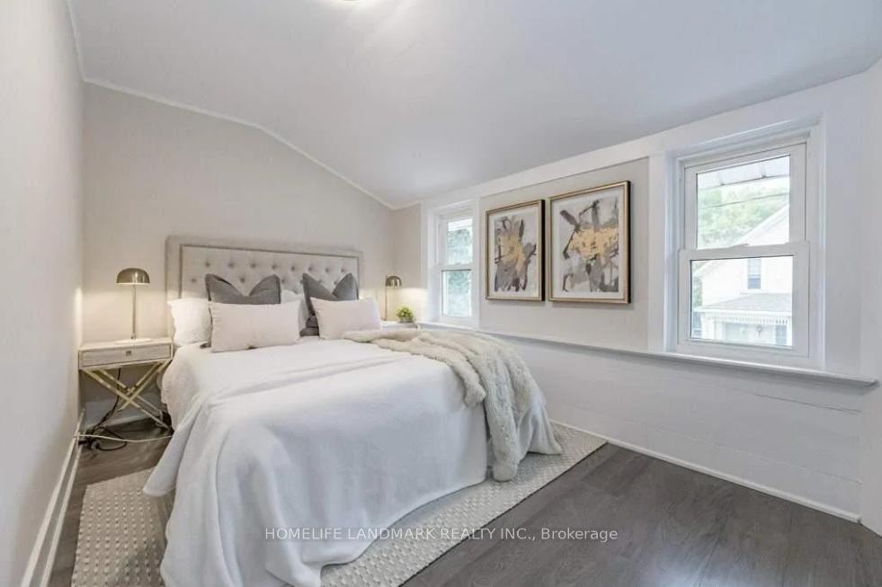 Photo 8 of 47 Young Street E, Waterloo — HOMEH