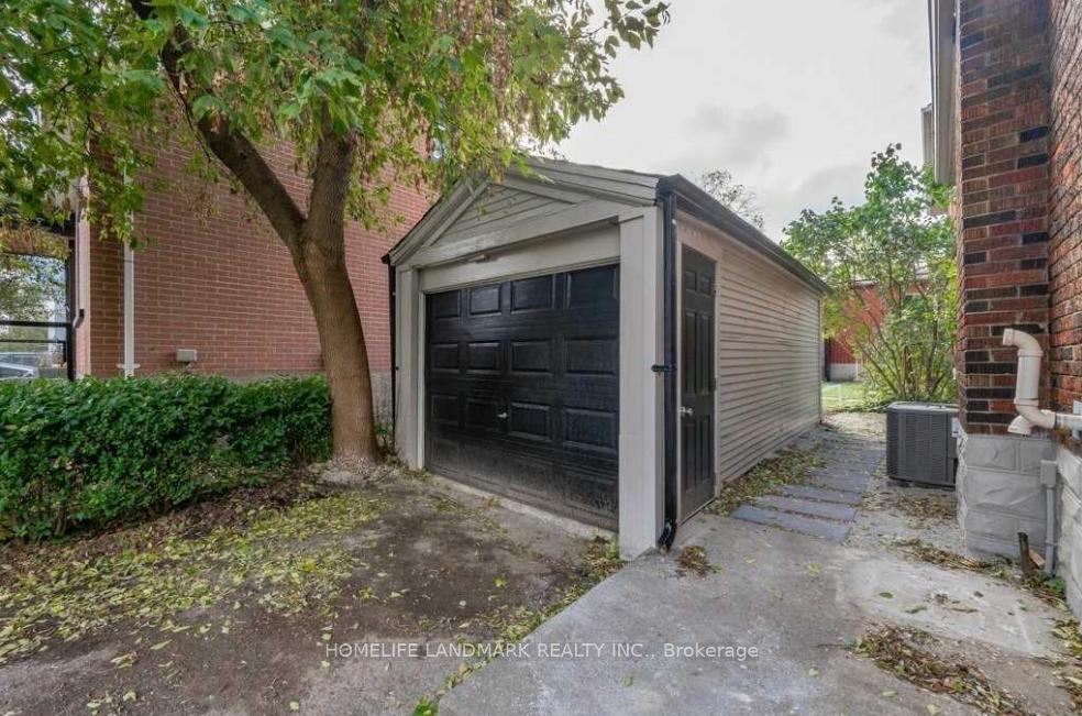 Photo 13 of 47 Young Street E, Waterloo — HOMEH