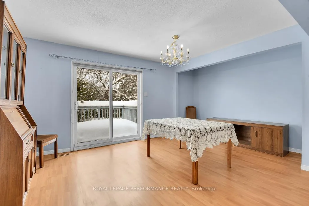 Photo 15 of 813 Walkley Road, Ottawa, Riverside Park — HOMEH