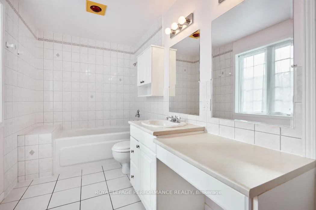 Photo 19 of 813 Walkley Road, Ottawa, Riverside Park — HOMEH