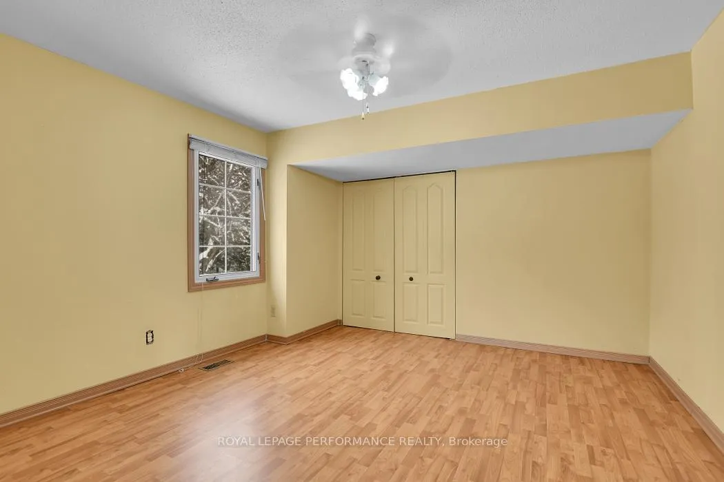 Photo 24 of 813 Walkley Road, Ottawa, Riverside Park — HOMEH