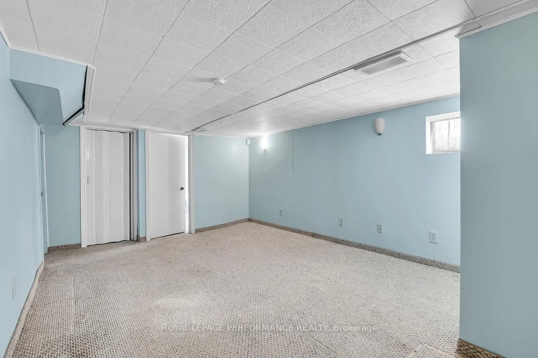 Photo 26 of 813 Walkley Road, Ottawa, Riverside Park — HOMEH