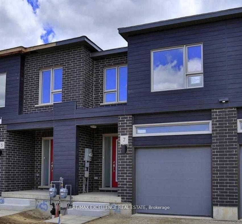 Front of 7 Pony Way