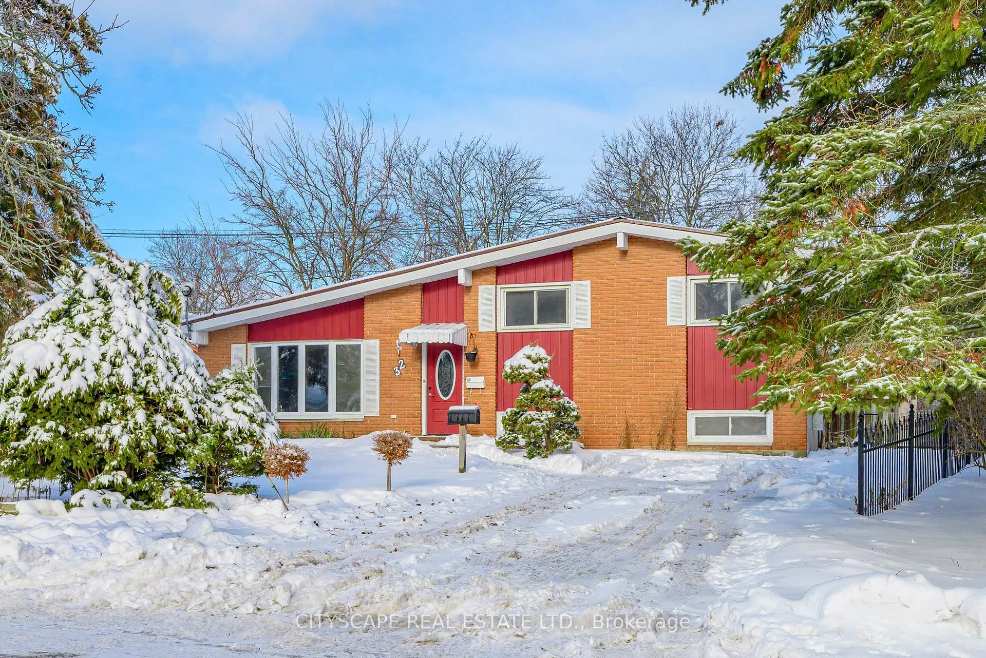 Photo 2 of 32 Edgeview Drive, Quinte West, Trenton Ward — HOMEH