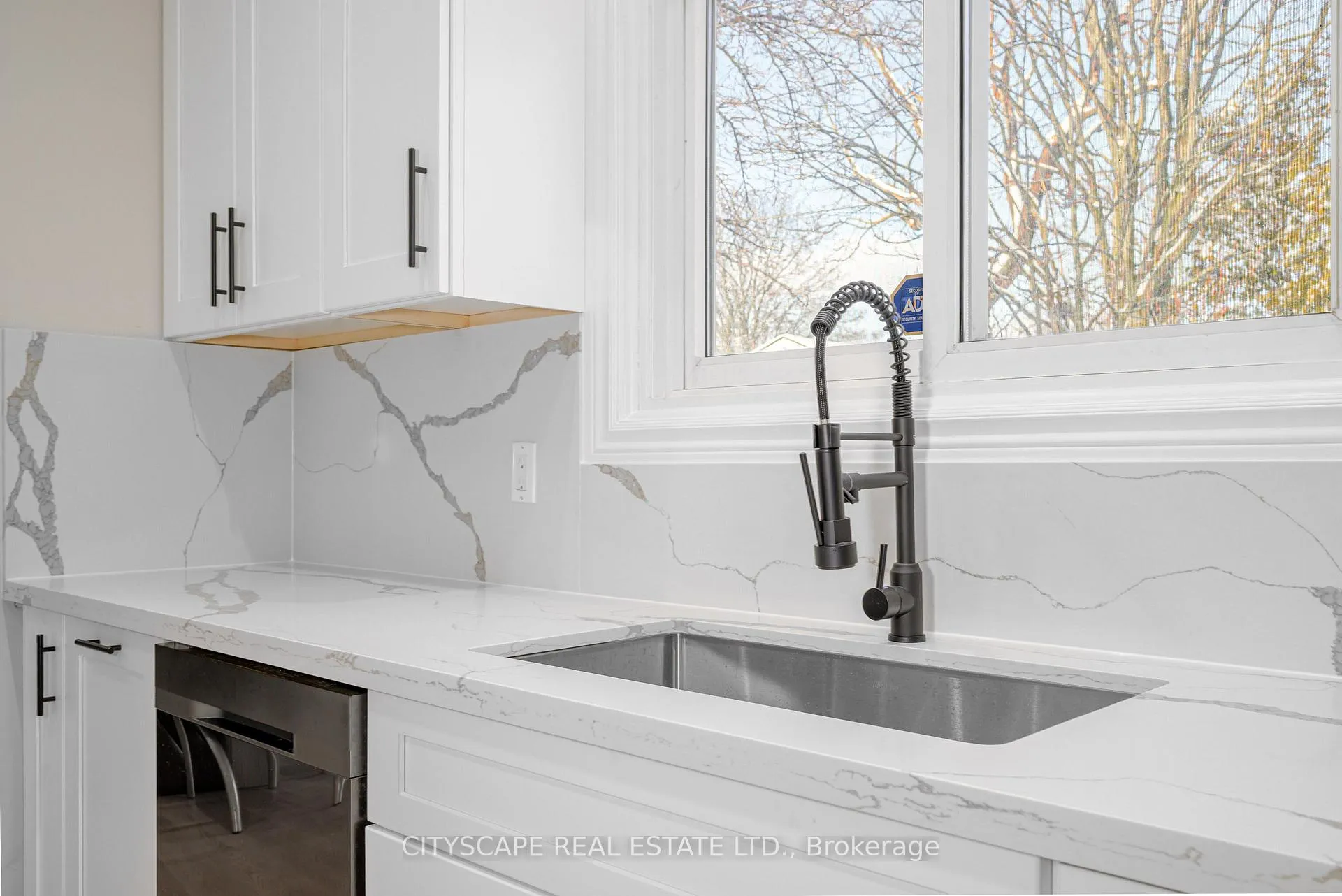 Photo 14 of 32 Edgeview Drive, Quinte West, Trenton Ward — HOMEH