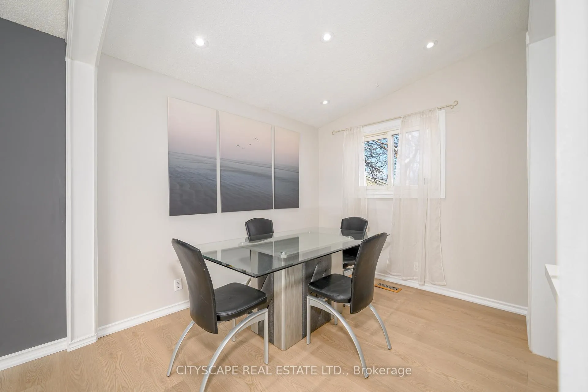 Photo 17 of 32 Edgeview Drive, Quinte West, Trenton Ward — HOMEH