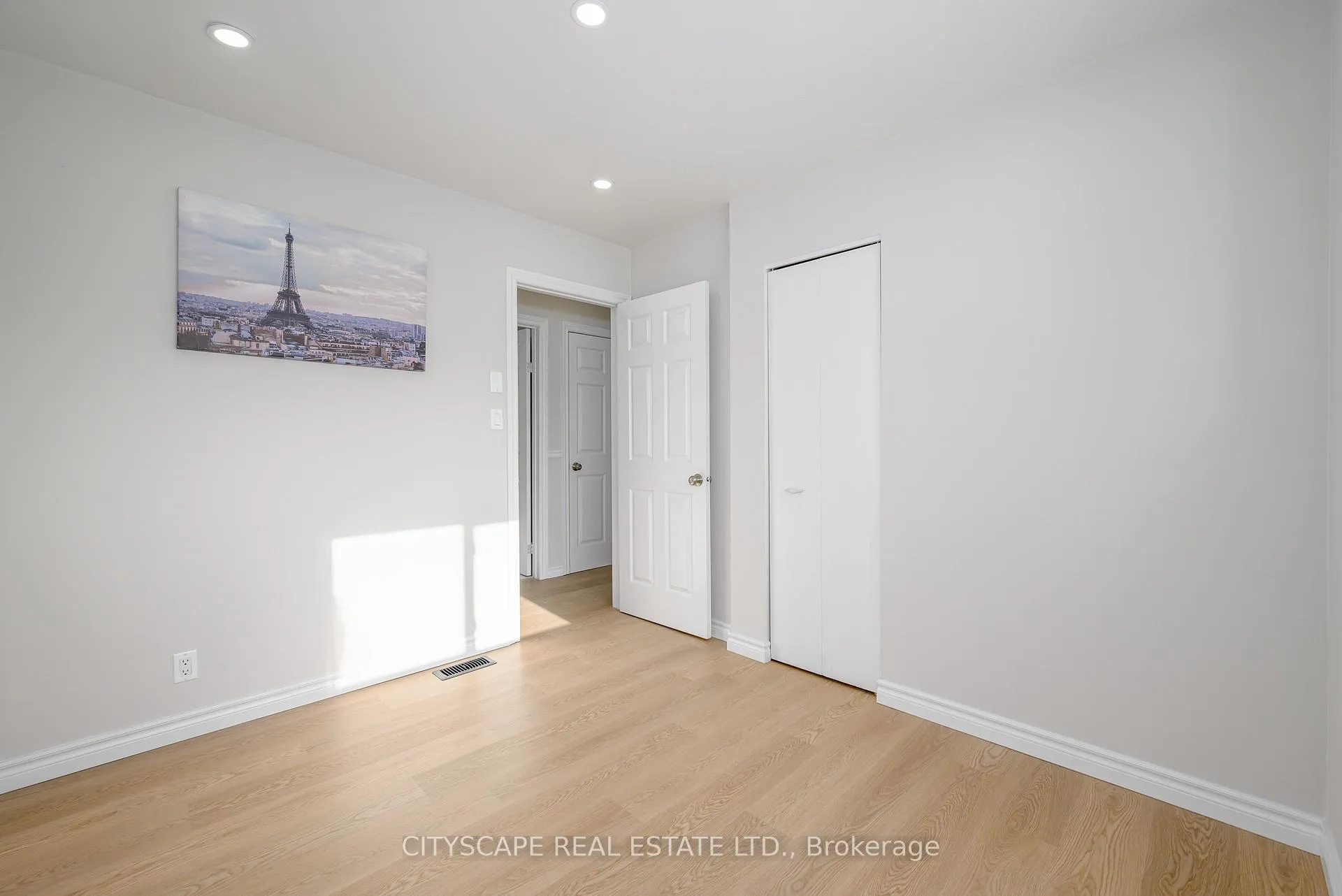 Photo 26 of 32 Edgeview Drive, Quinte West, Trenton Ward — HOMEH