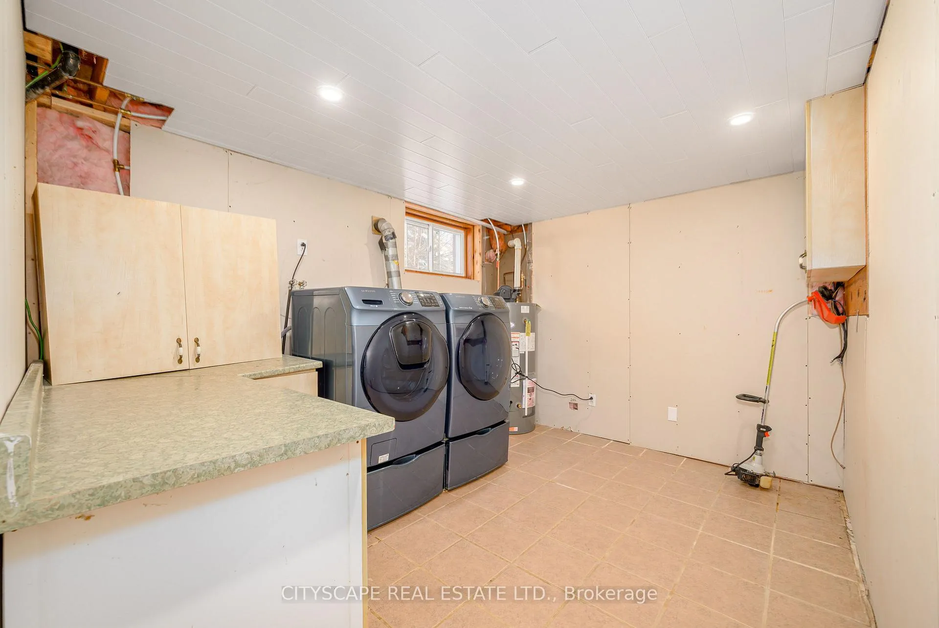 Photo 33 of 32 Edgeview Drive, Quinte West, Trenton Ward — HOMEH