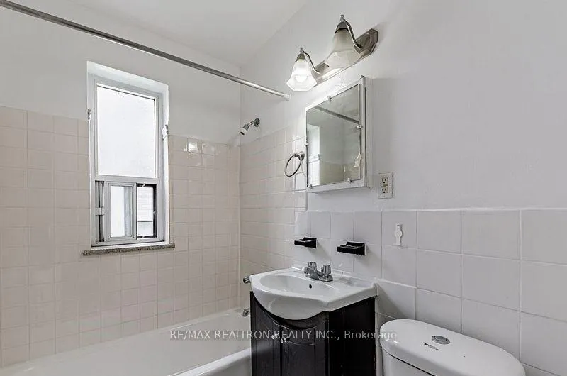Photo 7 of Unit 310, 156 Kingston Road, Toronto, Woodbine Corridor — HOMEH