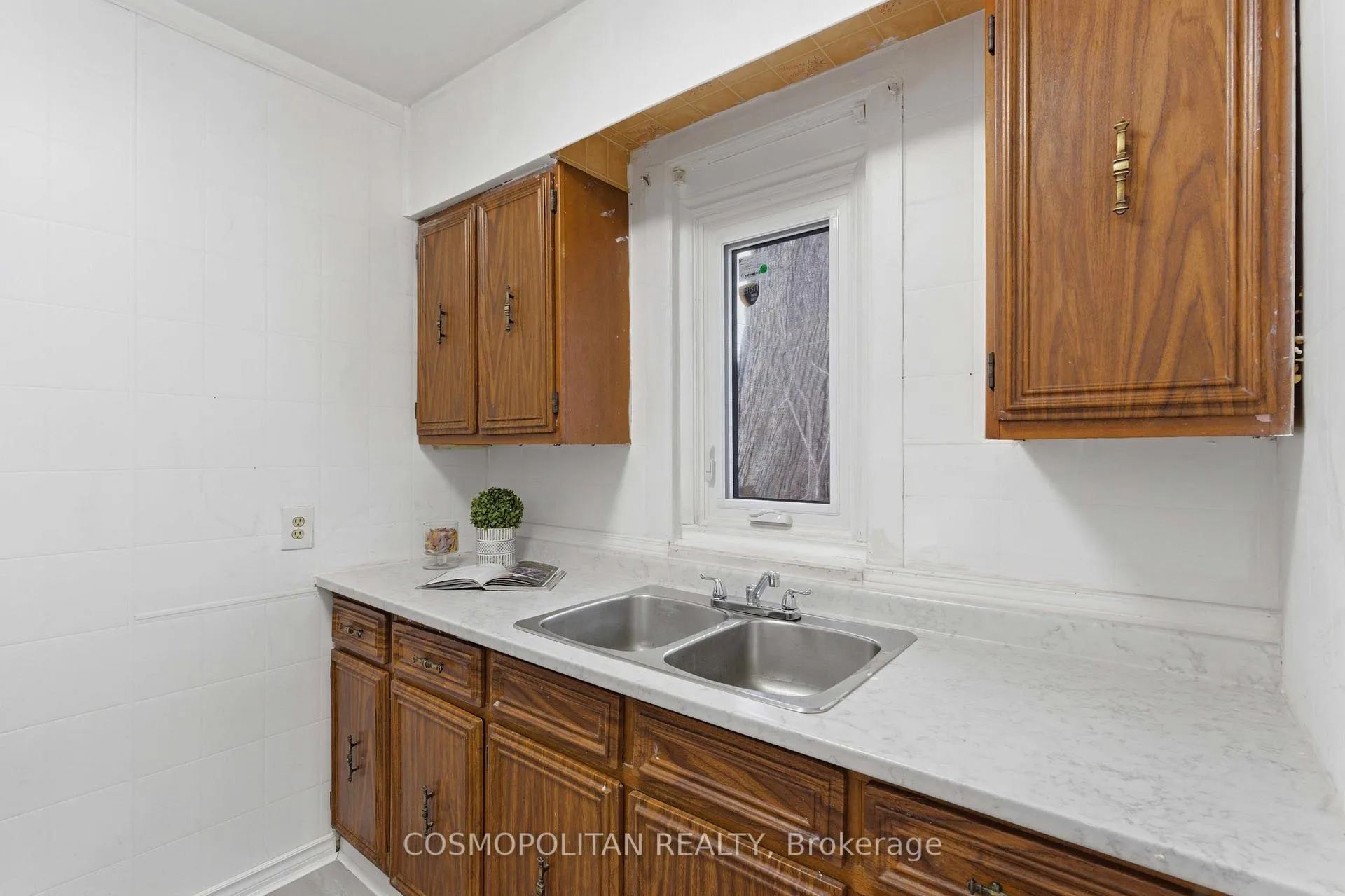Photo 21 of 4758 Second Avenue, Niagara Falls, Cherrywood — HOMEH