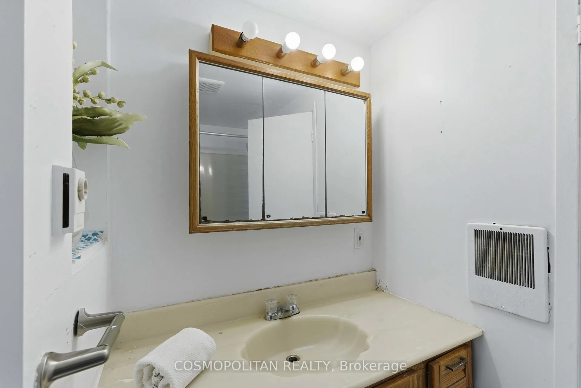 Photo 26 of 4758 Second Avenue, Niagara Falls, Cherrywood — HOMEH