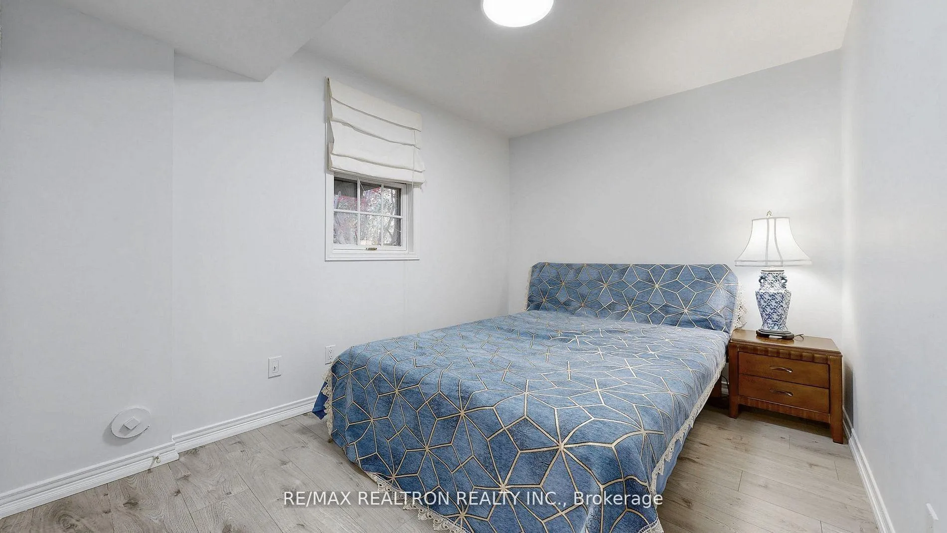 Photo 16 of 25 Waterbridge Lane, Markham, Unionville — HOMEH
