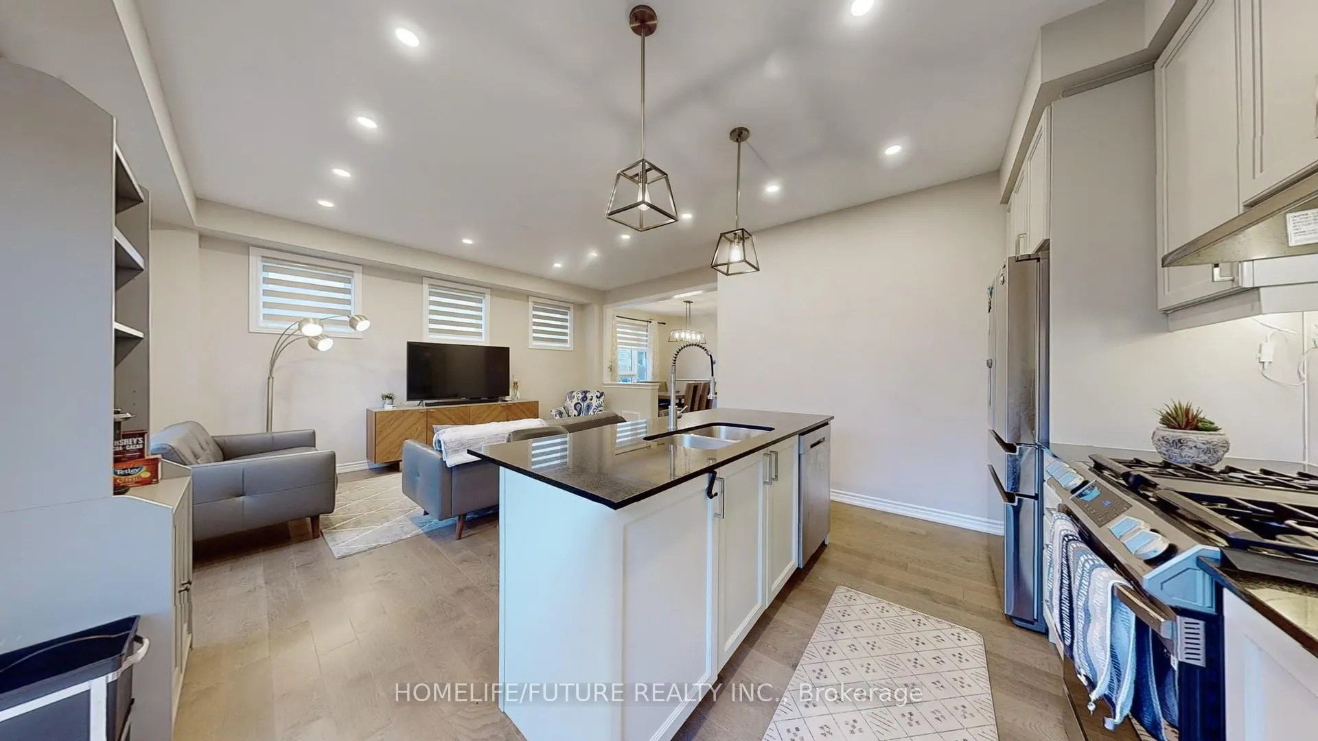Photo 8 of 21 Broden Crescent, Whitby, Rural Whitby — HOMEH