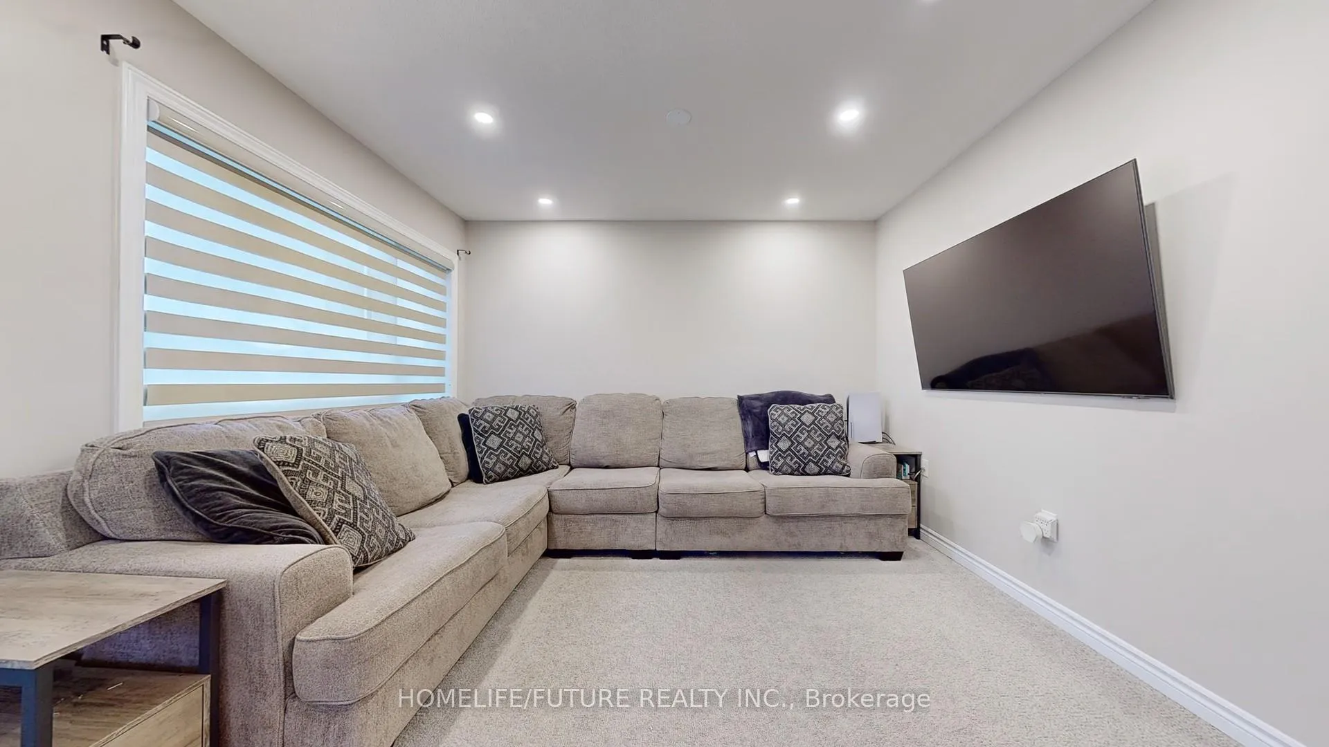 Photo 15 of 21 Broden Crescent, Whitby, Rural Whitby — HOMEH