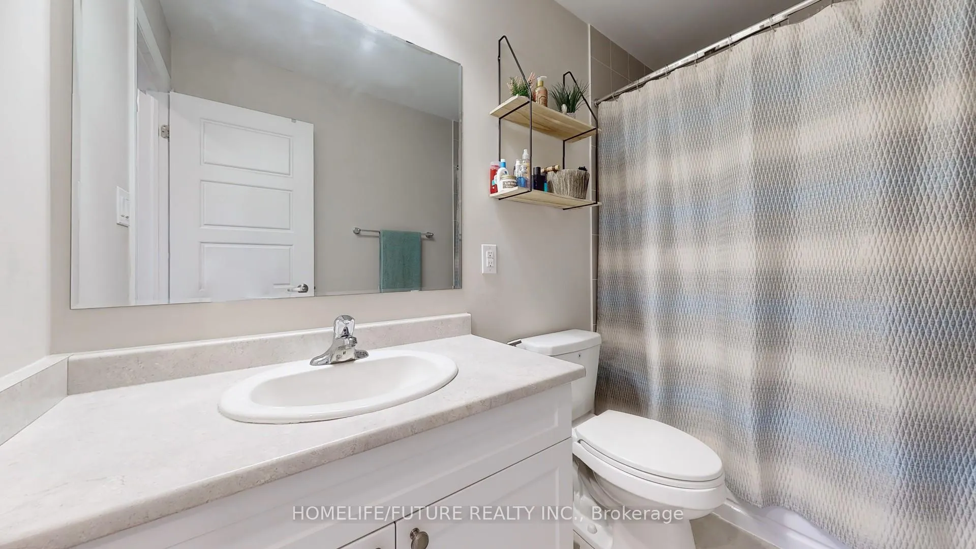 Photo 23 of 21 Broden Crescent, Whitby, Rural Whitby — HOMEH