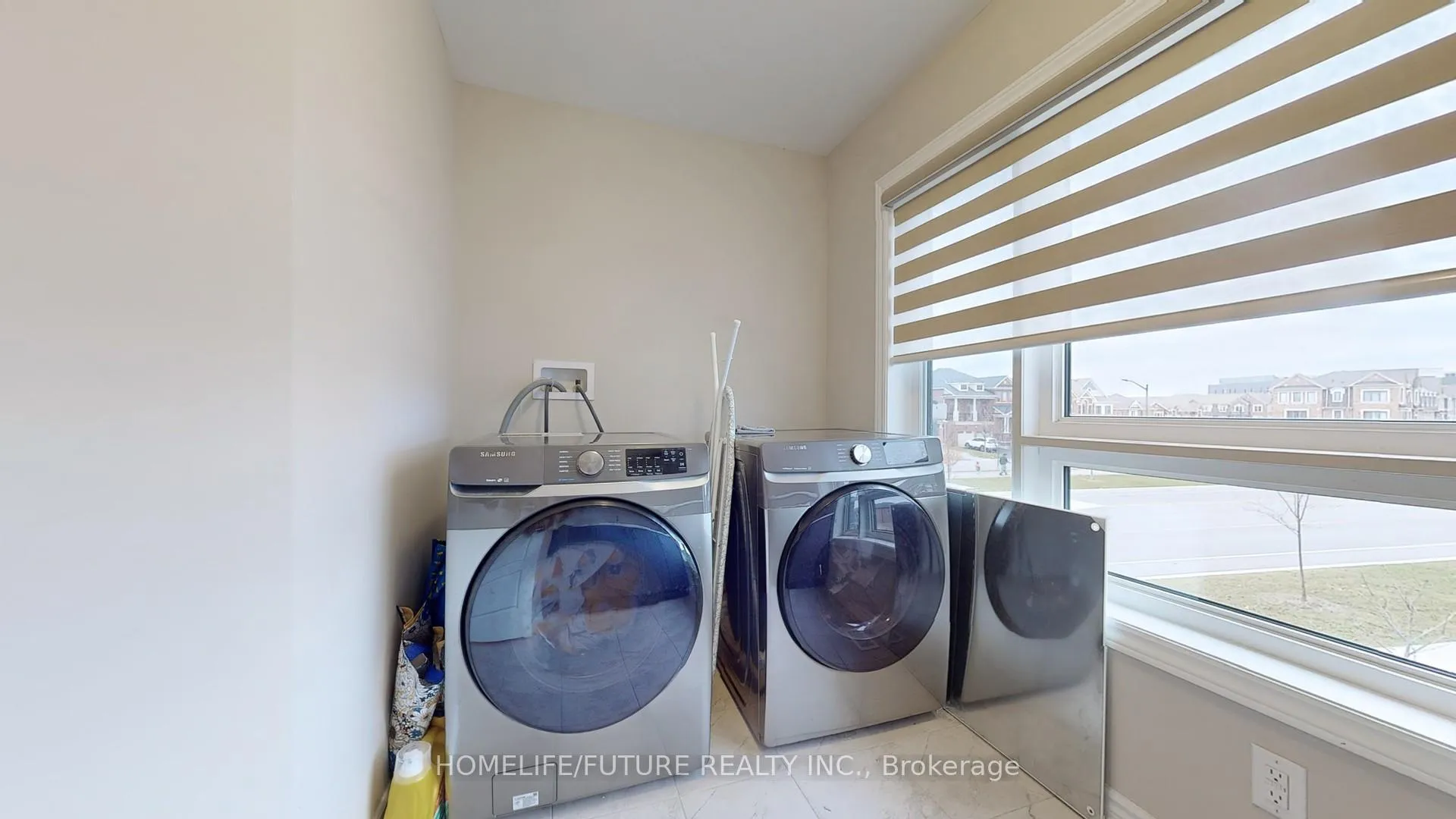 Photo 24 of 21 Broden Crescent, Whitby, Rural Whitby — HOMEH