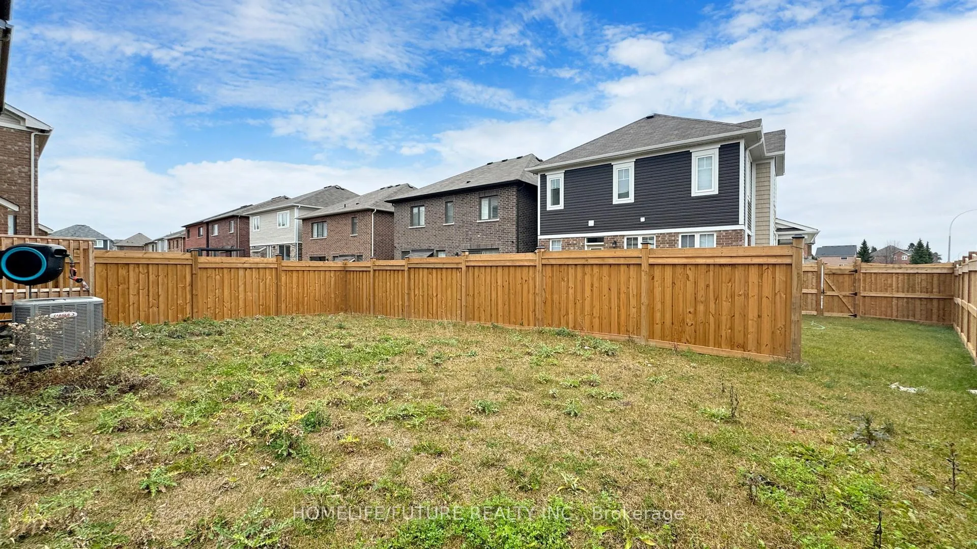 Photo 27 of 21 Broden Crescent, Whitby, Rural Whitby — HOMEH