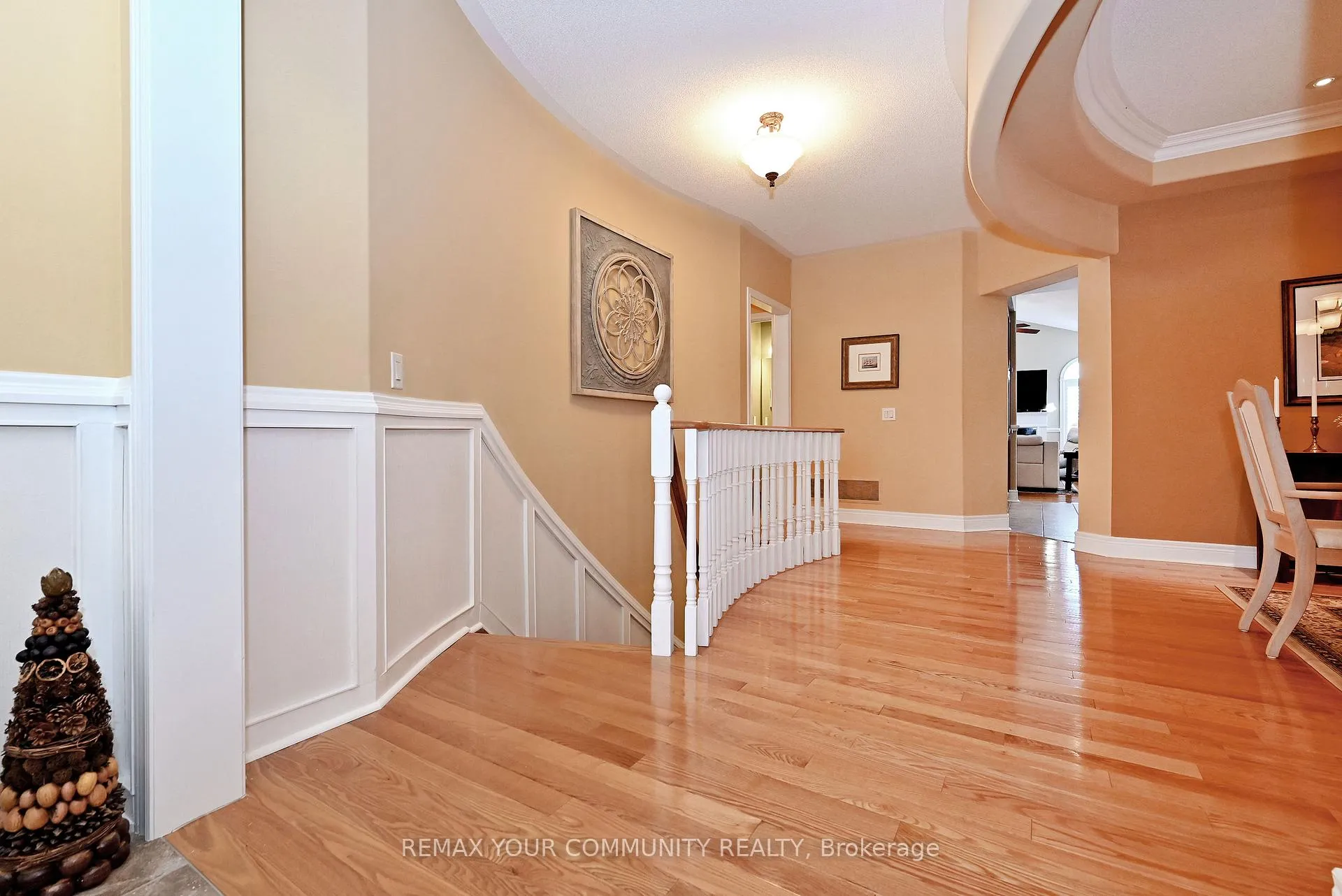 Photo 6 of 29 Turner Drive, Barrie, Bayshore — HOMEH