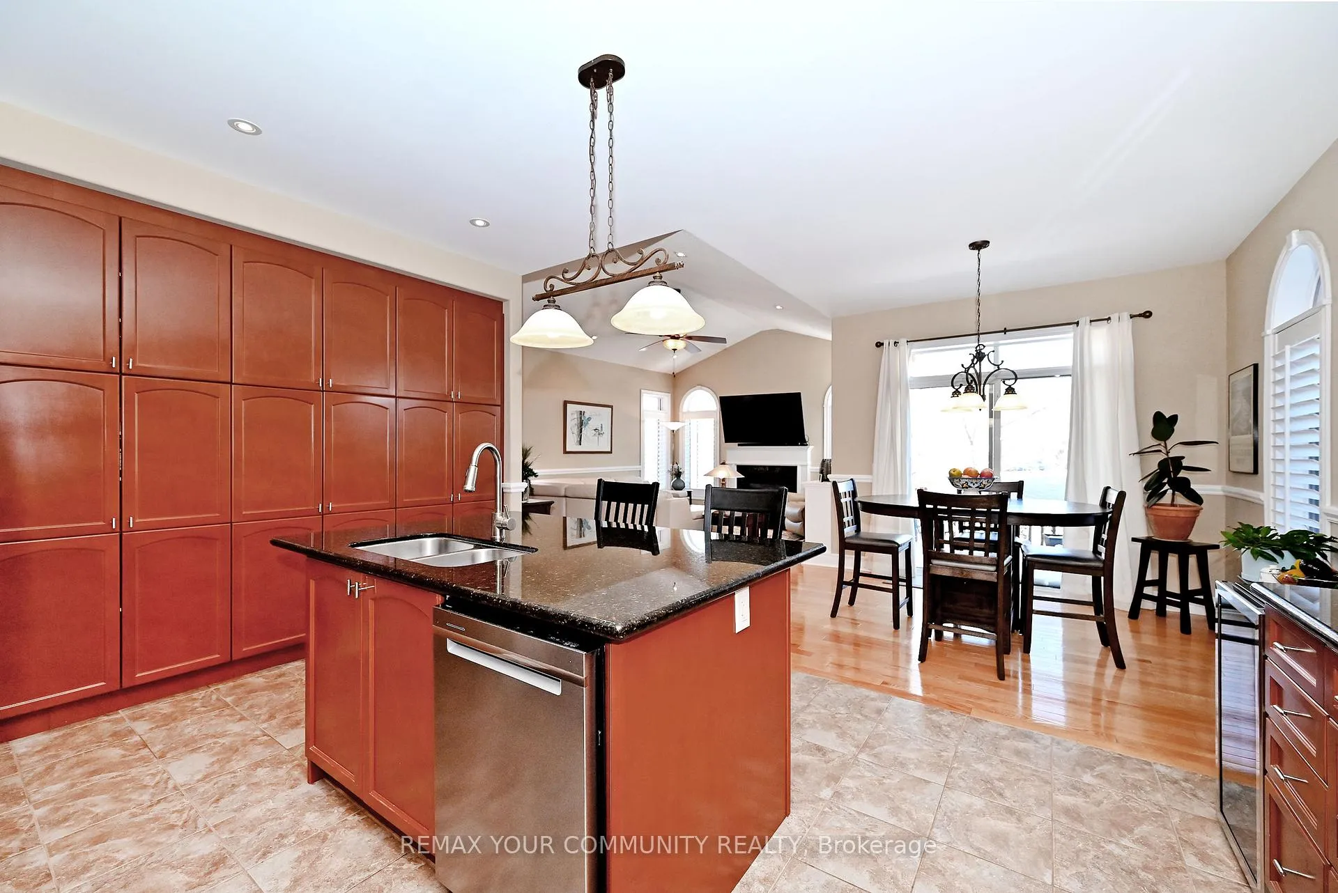 Photo 15 of 29 Turner Drive, Barrie, Bayshore — HOMEH