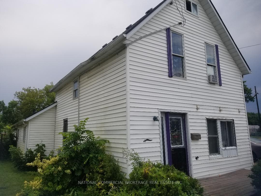 Photo 2 of 409 Murray Street, Chatham-Kent, Wallaceburg — HOMEH
