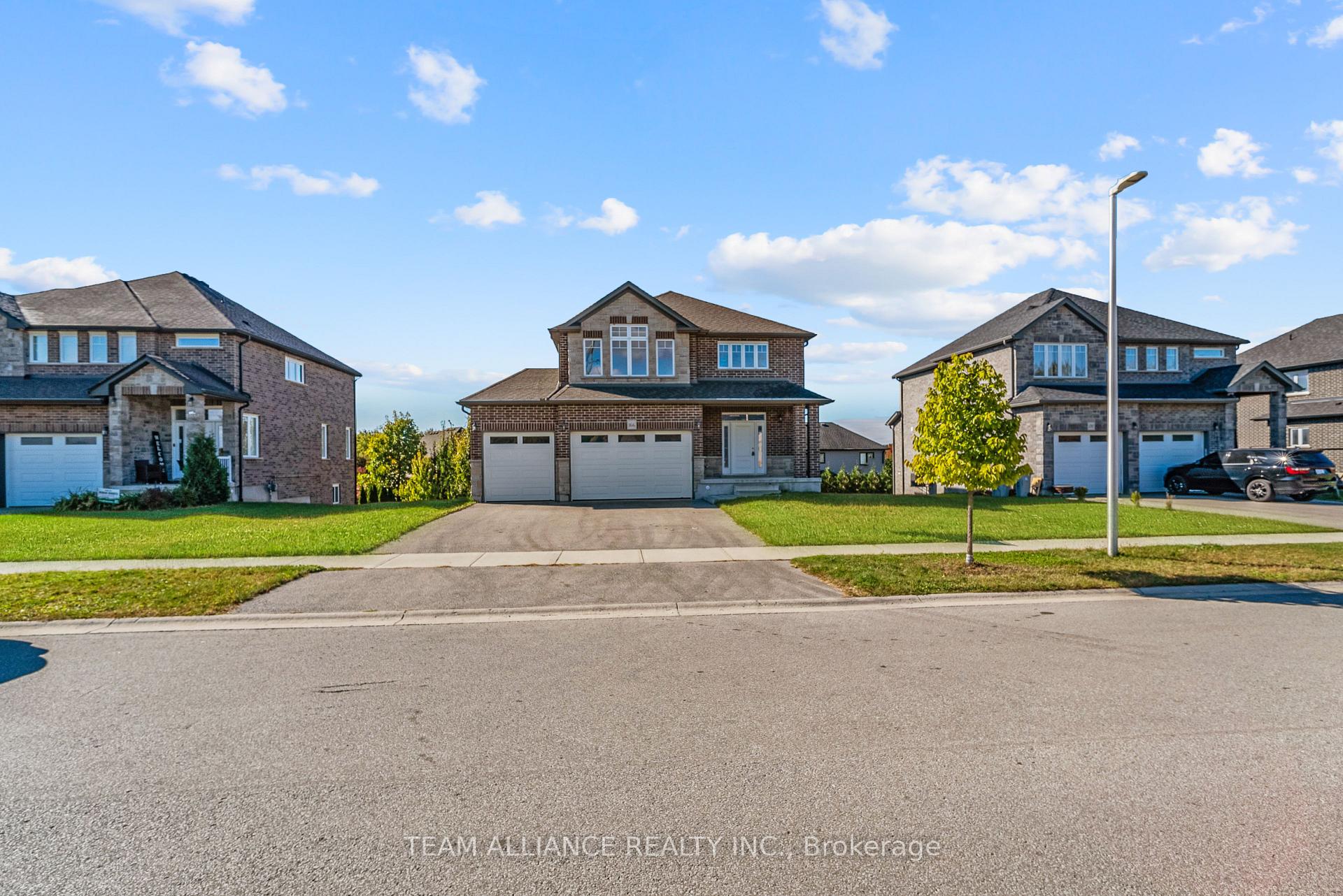 Photo 2 of 166 Queen Street, Middlesex Centre, Komoka — HOMEH