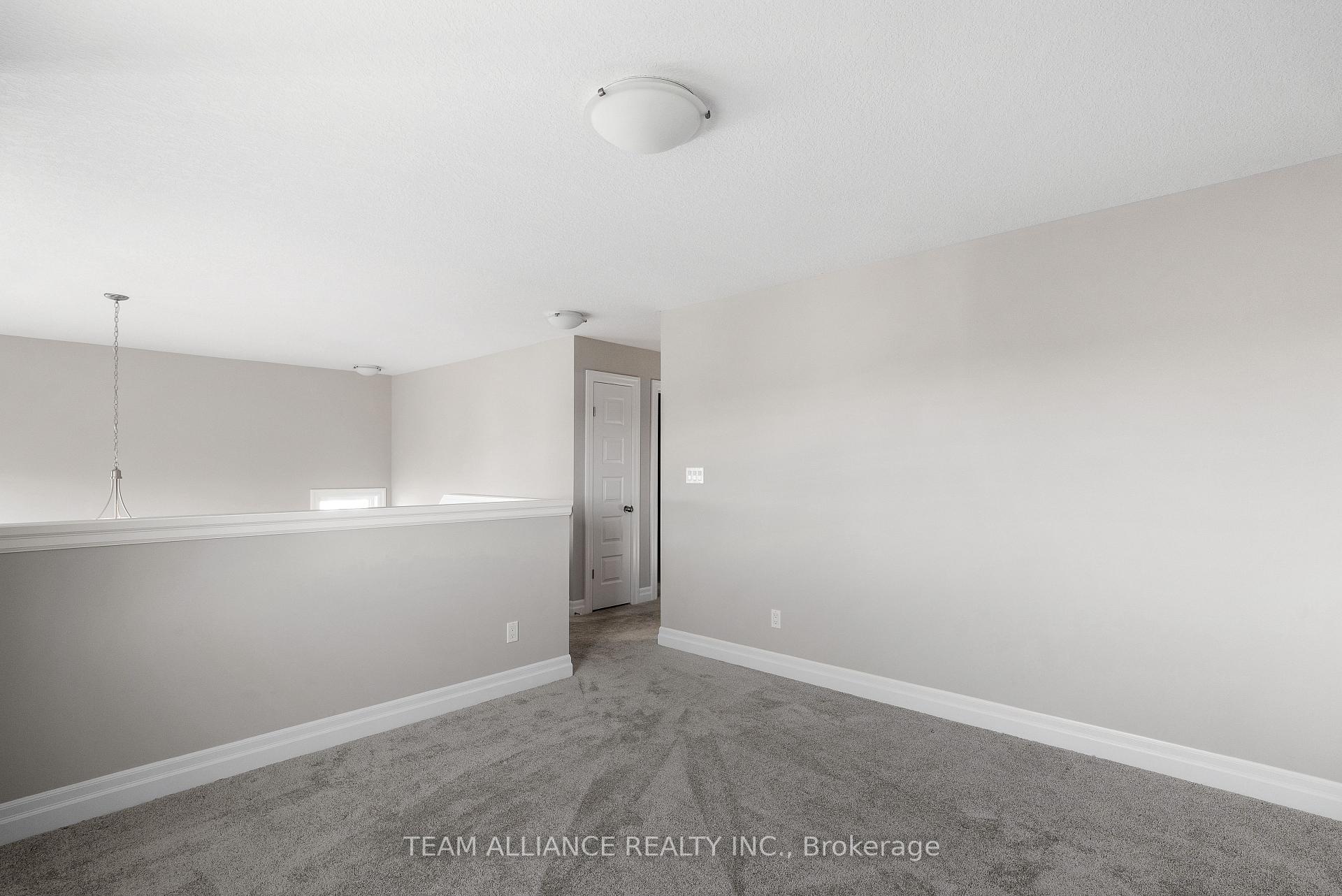 Photo 7 of 166 Queen Street, Middlesex Centre, Komoka — HOMEH