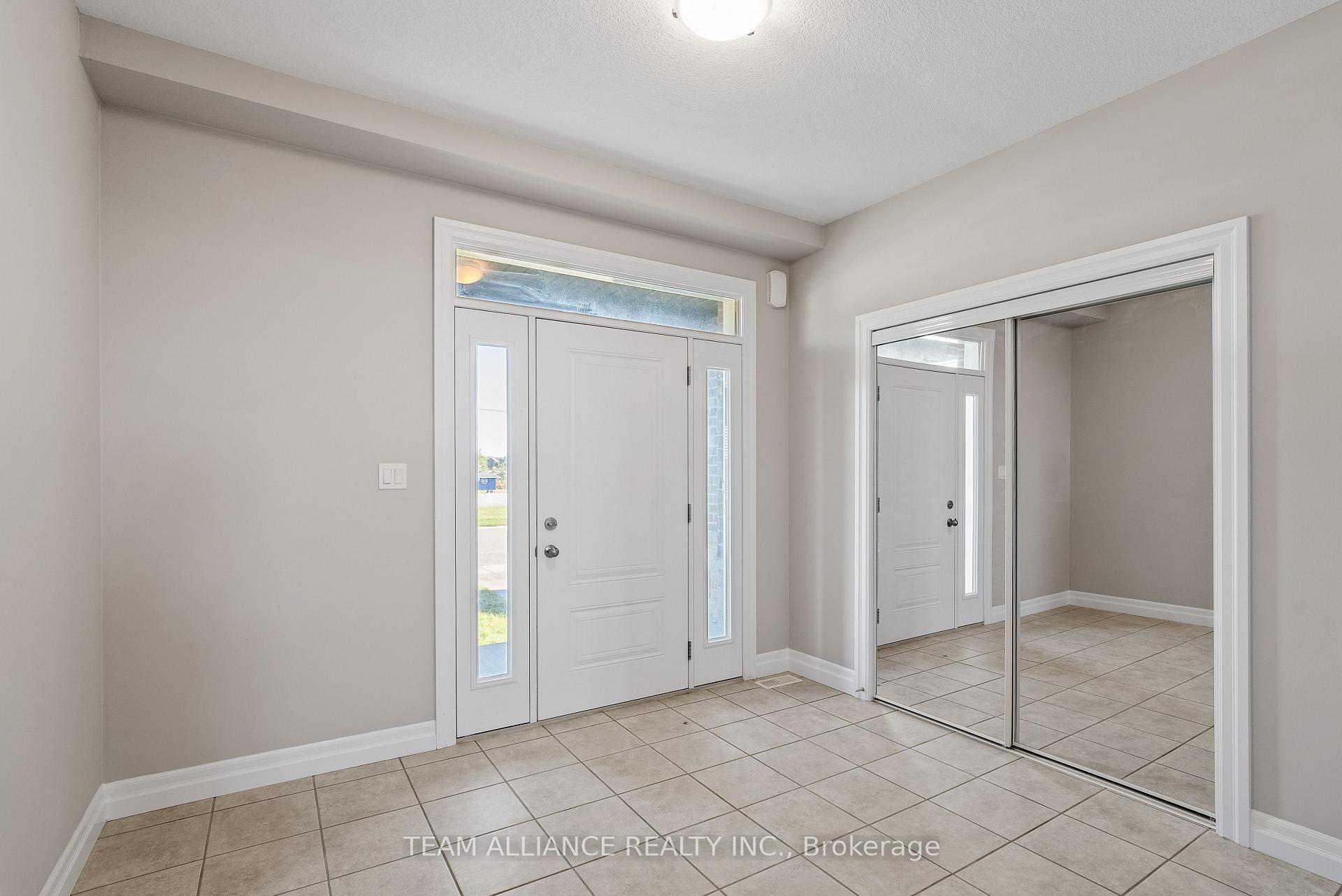 Photo 20 of 166 Queen Street, Middlesex Centre, Komoka — HOMEH