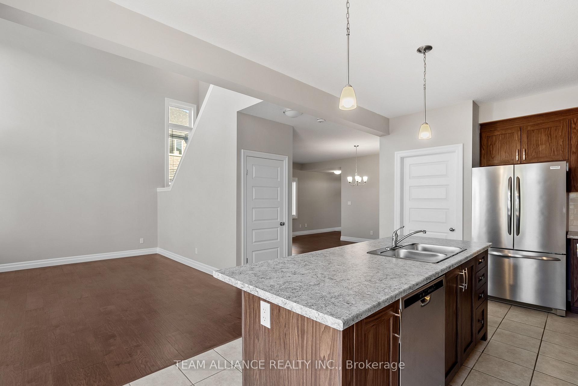 Photo 25 of 166 Queen Street, Middlesex Centre, Komoka — HOMEH