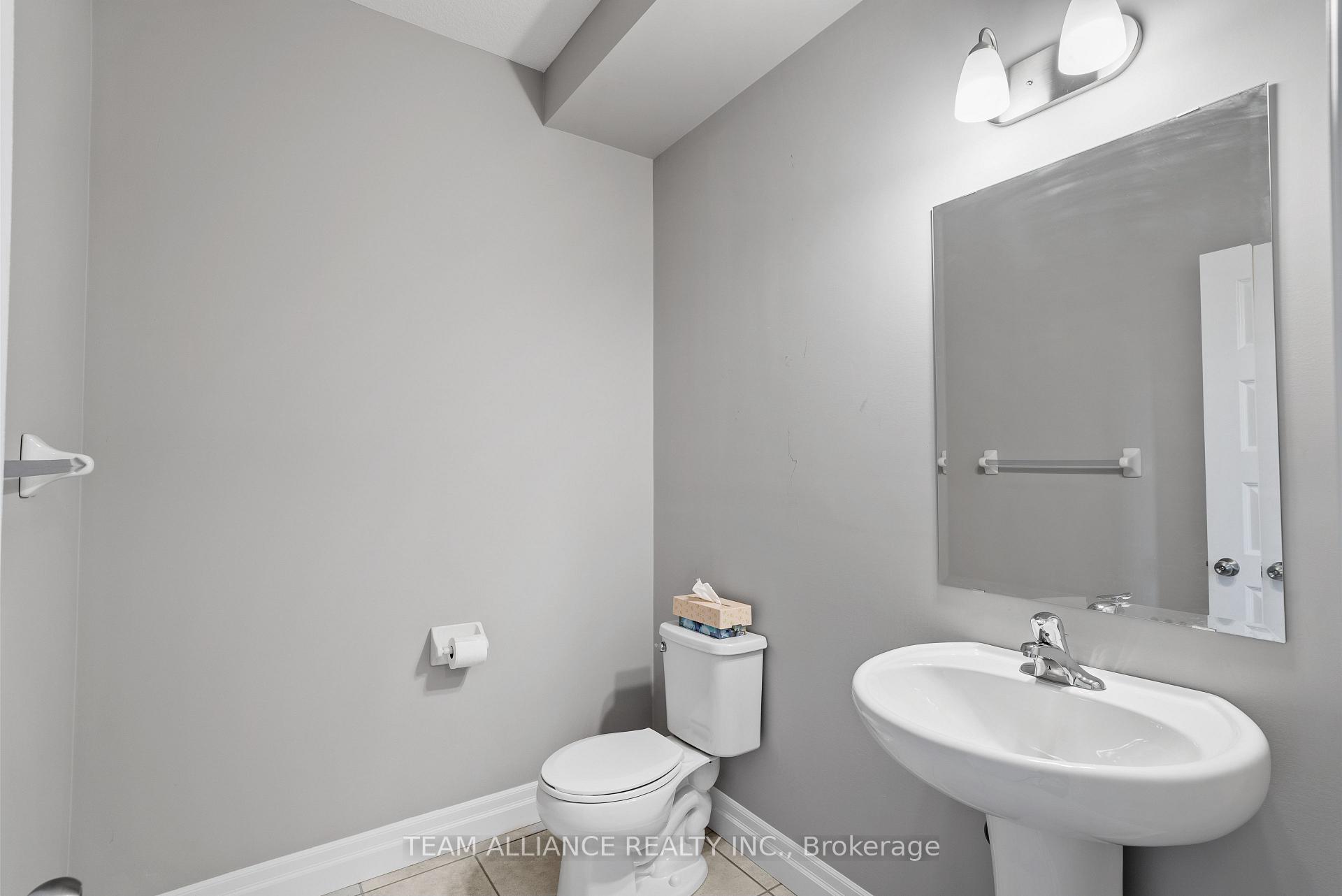 Photo 27 of 166 Queen Street, Middlesex Centre, Komoka — HOMEH