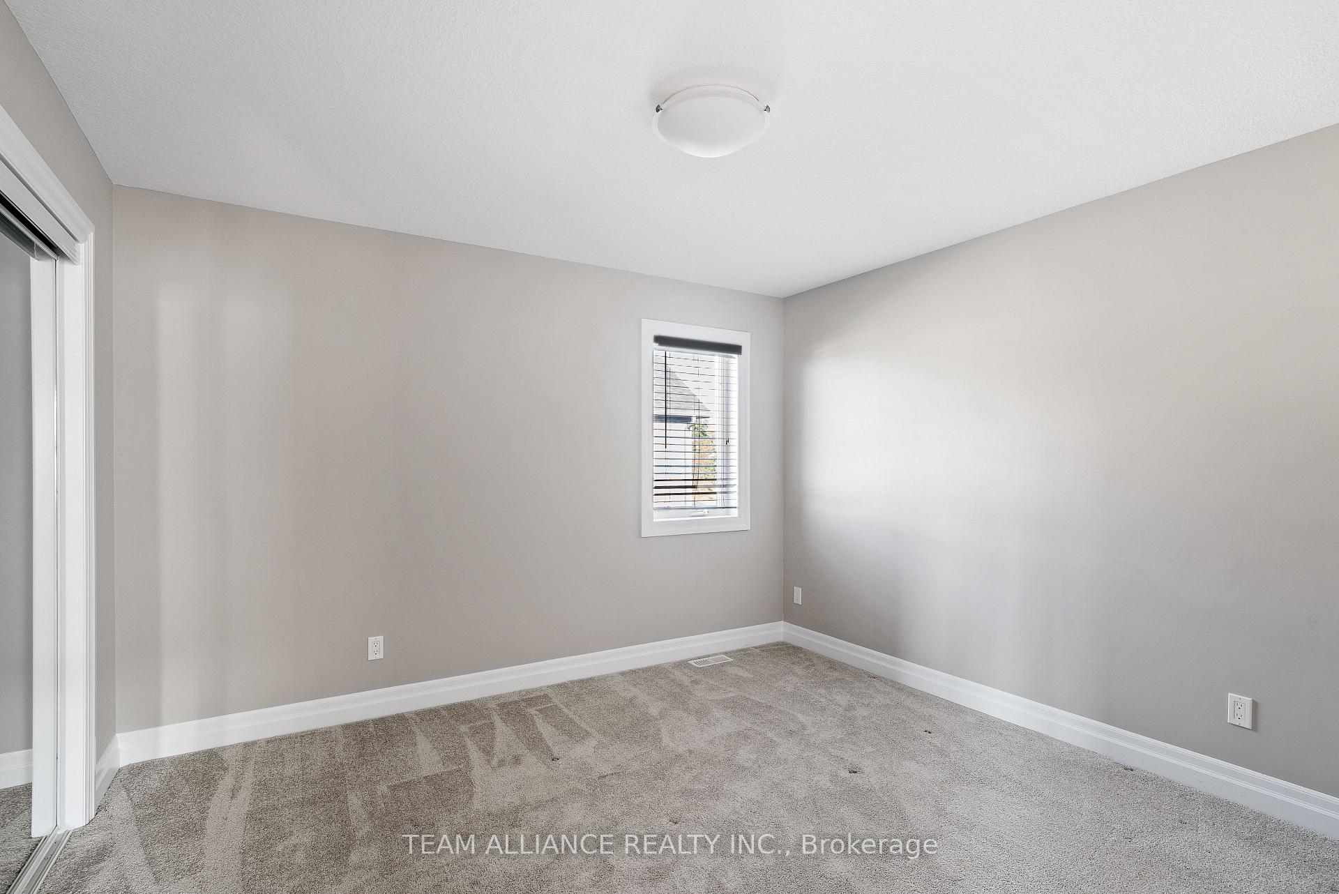 Photo 28 of 166 Queen Street, Middlesex Centre, Komoka — HOMEH