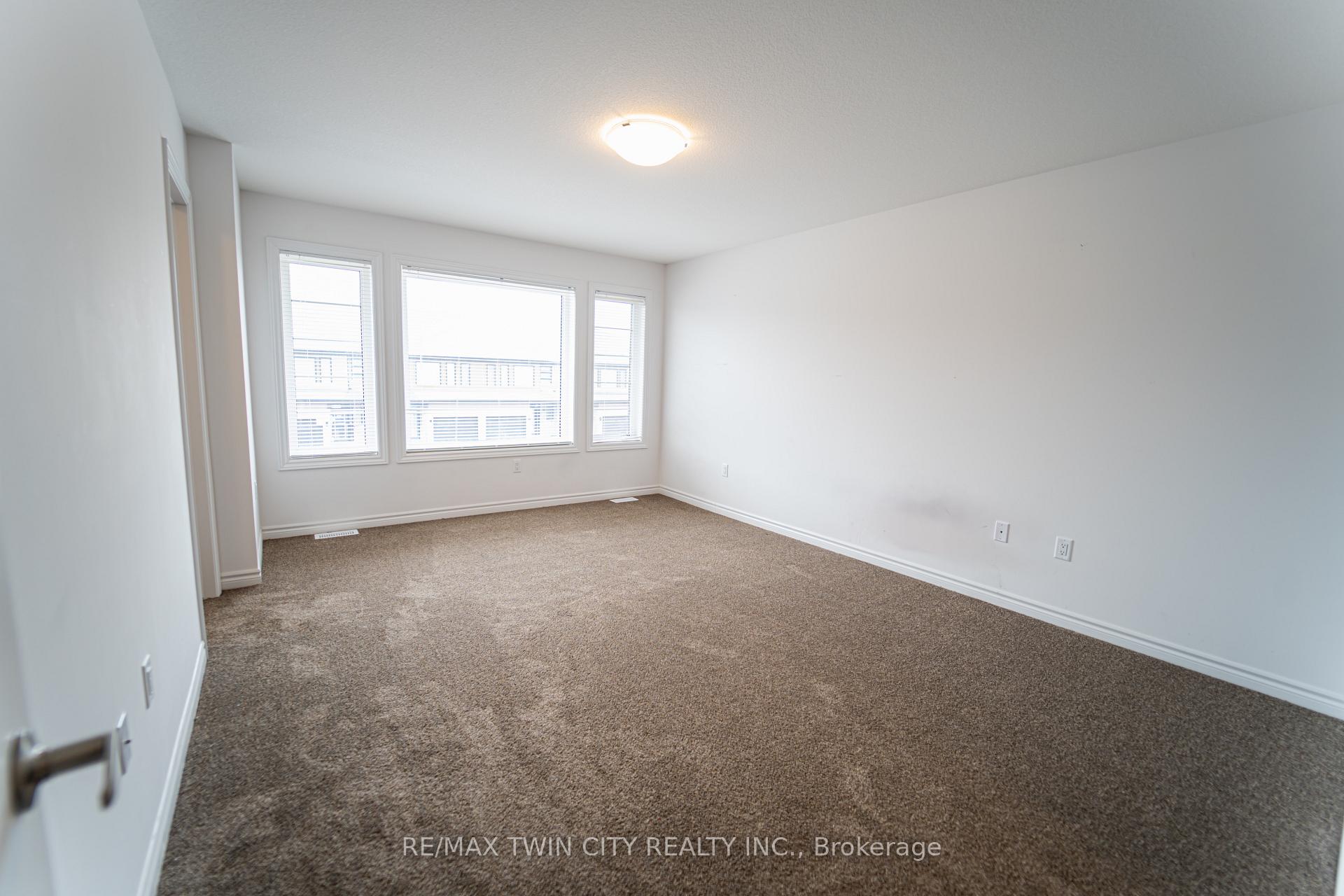 Photo 8 of 54 June Callwood Way E, Brant, Brantford Twp — HOMEH