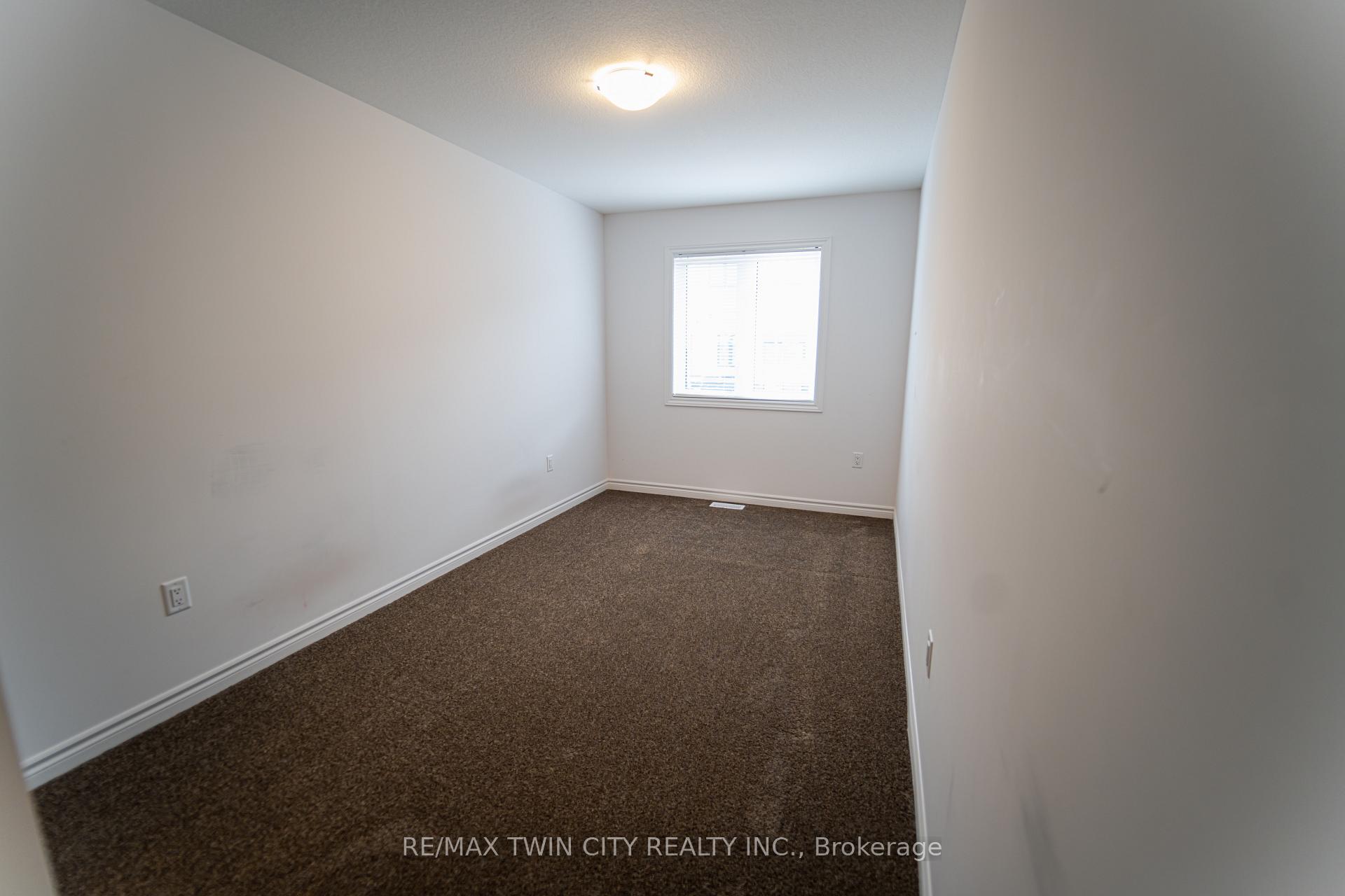 Photo 12 of 54 June Callwood Way E, Brant, Brantford Twp — HOMEH