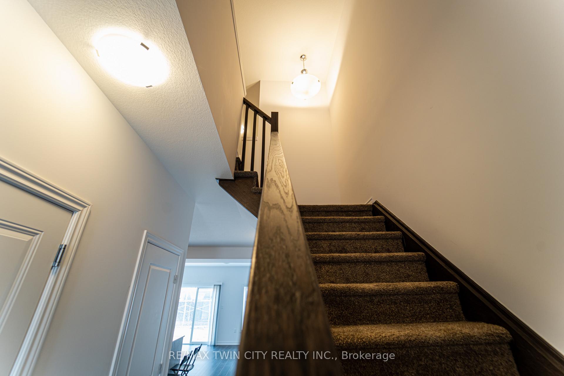 Photo 23 of 54 June Callwood Way E, Brant, Brantford Twp — HOMEH