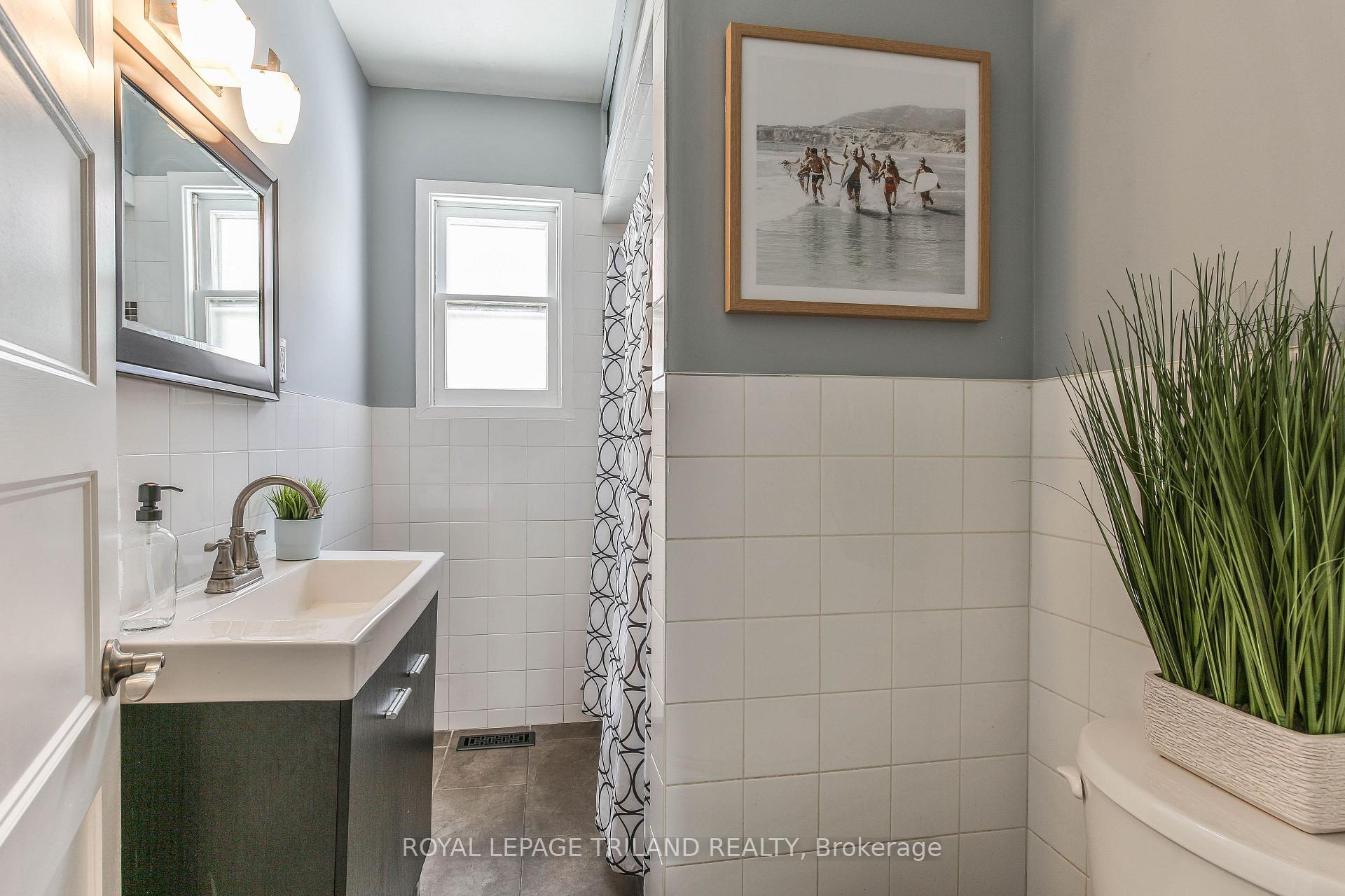 Photo 24 of 602 Central Avenue, London, East F — HOMEH