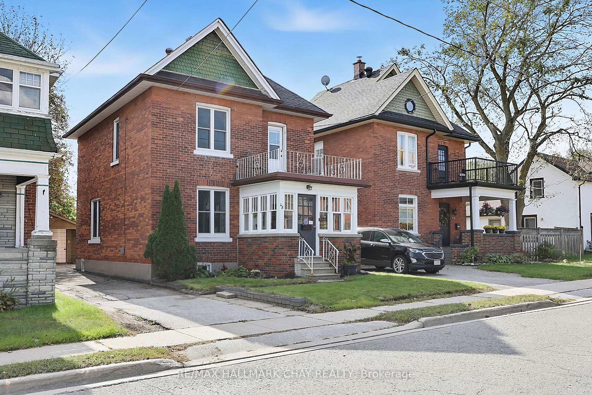 Photo 2 of 43 Brock Street, Barrie, Sanford — HOMEH