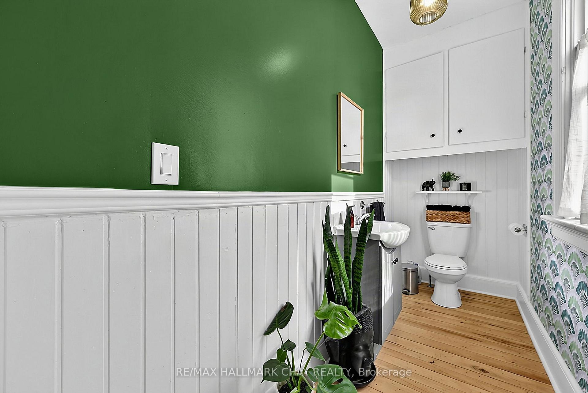 Photo 15 of 43 Brock Street, Barrie, Sanford — HOMEH
