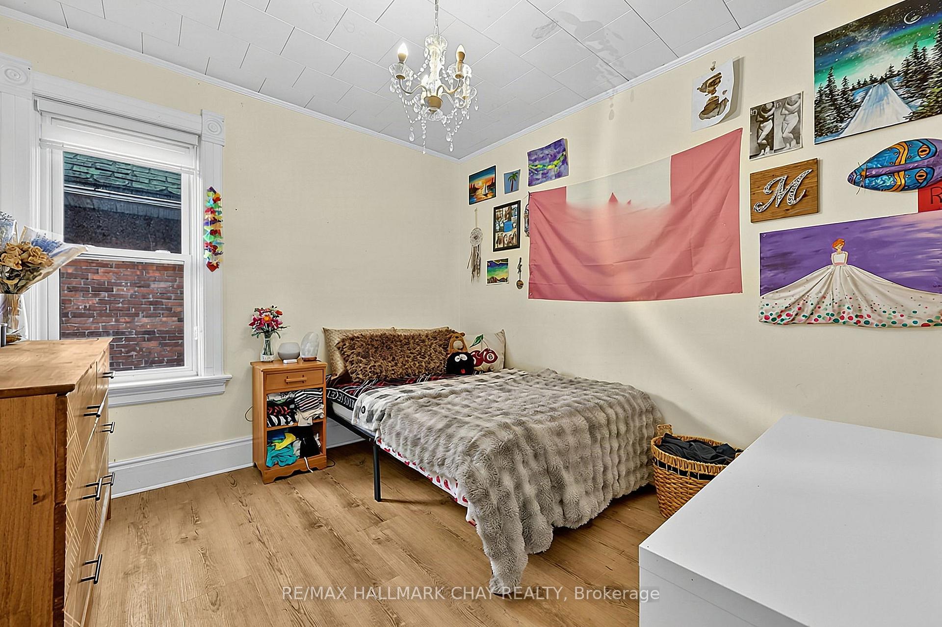 Photo 20 of 43 Brock Street, Barrie, Sanford — HOMEH