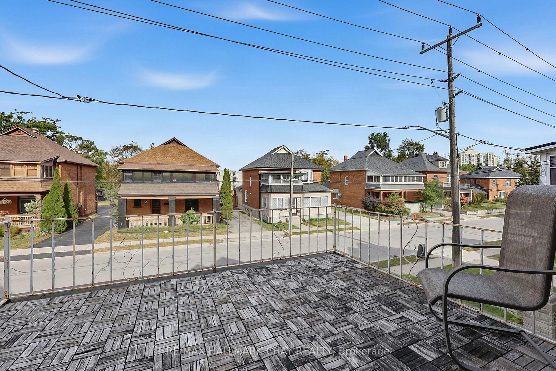 Photo 26 of 43 Brock Street, Barrie, Sanford — HOMEH