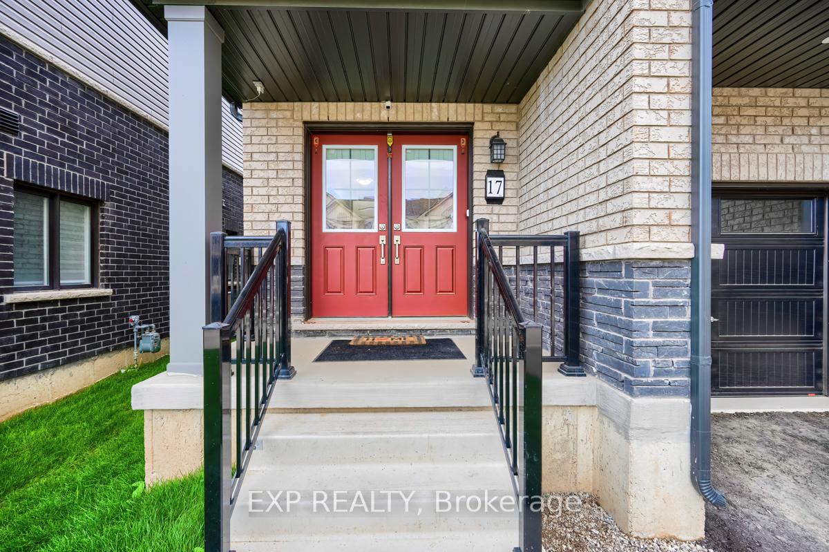 Photo 2 of 17 Granville Crescent, Haldimand — HOMEH