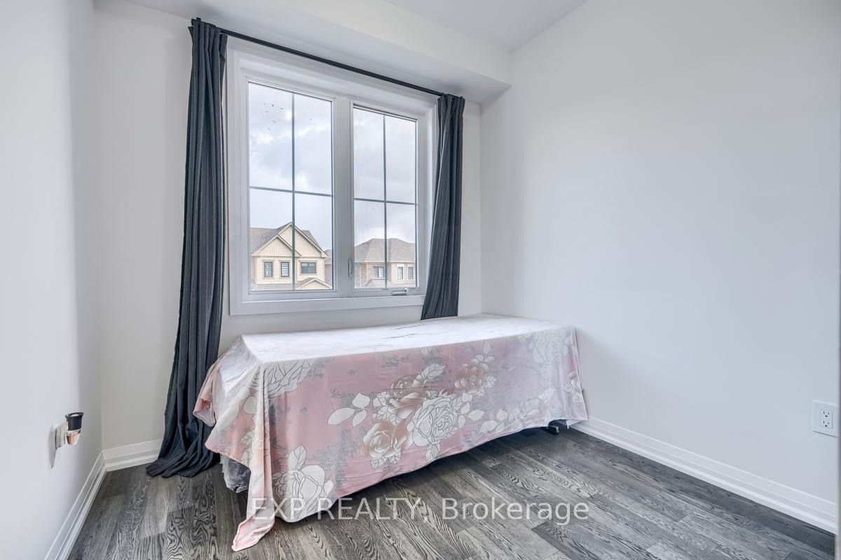 Photo 9 of 17 Granville Crescent, Haldimand — HOMEH