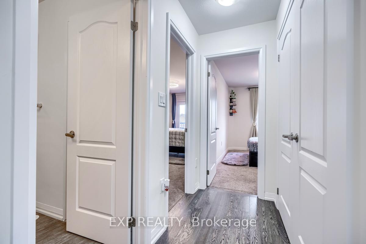 Photo 11 of 17 Granville Crescent, Haldimand — HOMEH