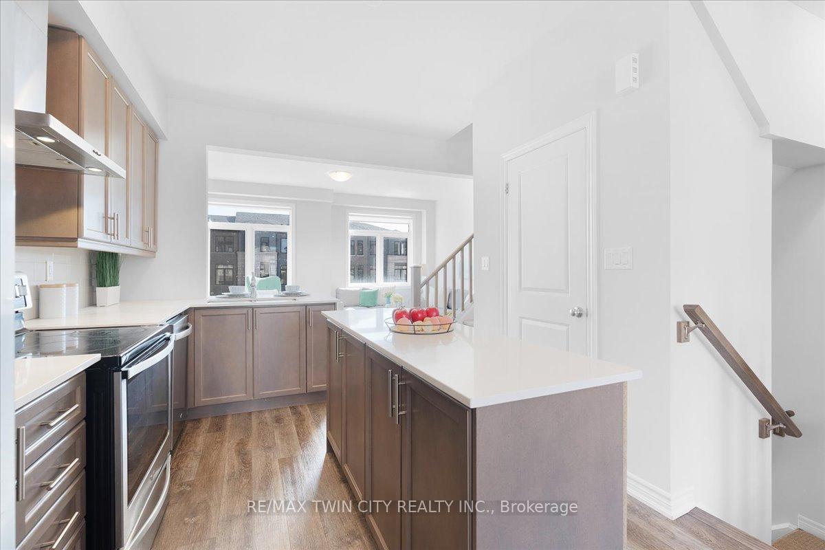 Photo 6 of Unit 27, 290 Equestrian Way, Cambridge — HOMEH